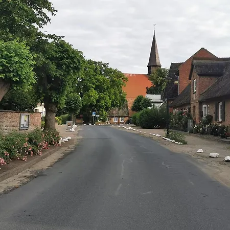 Fuer Vier Personen Im Erdgeschoss By Interhome Apartmán Schaprode